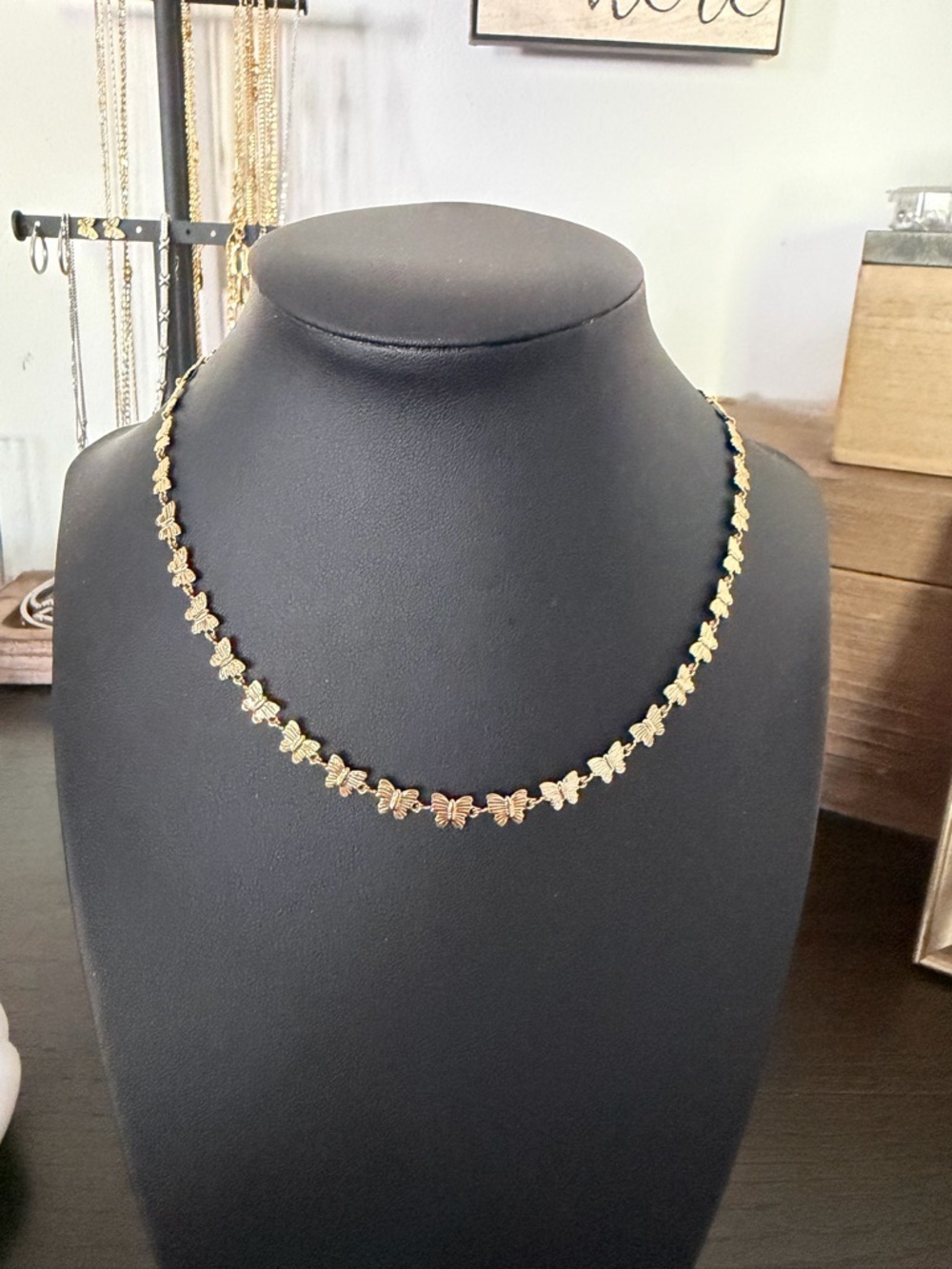 Gold Butterfly Link Necklace - Elegant Women’s Jewelry - Picture 1 of 2